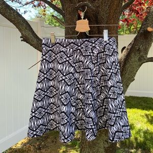 NWT black and white printed mini skirt